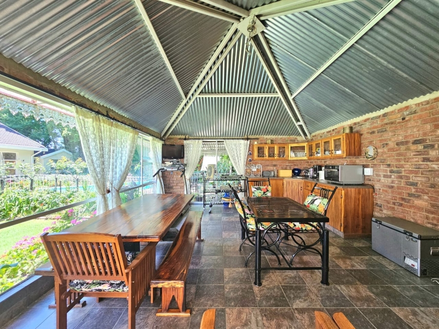 6 Bedroom Property for Sale in Grimbeeck Park North West